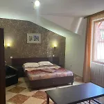 Guest house Toro 3*